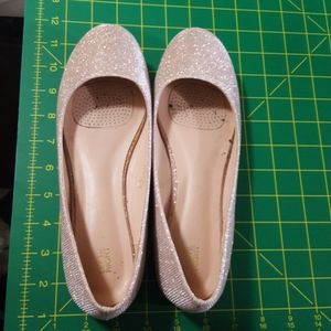 Pink shiny flats